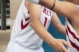 姚麥：法庭見!律師：視頻會作為證據(jù)當庭播放!姚麥：那算了撤訴